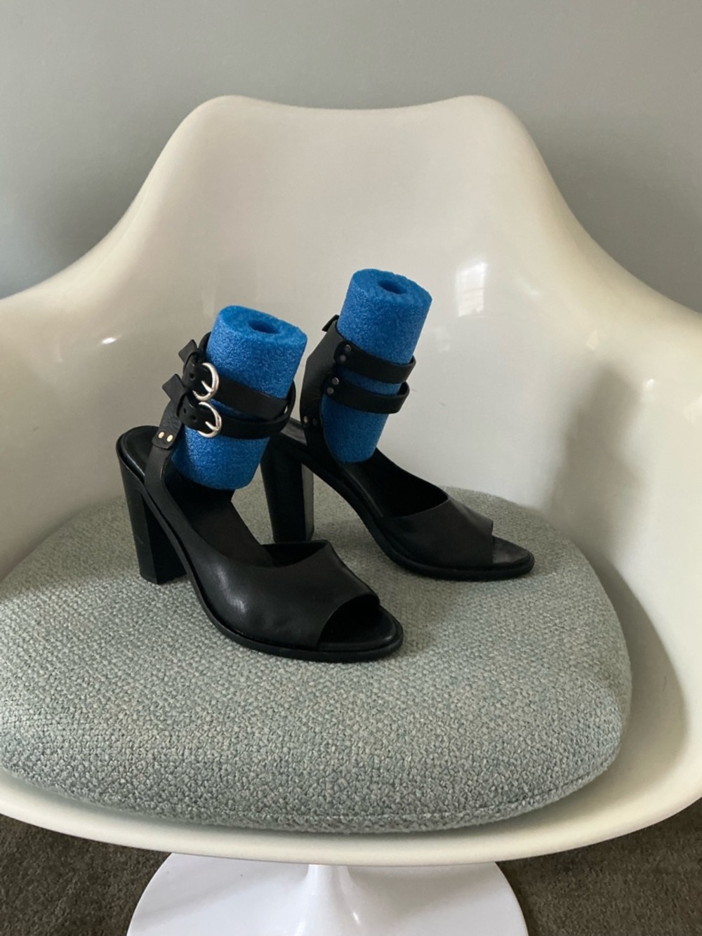 Rag & Bone Black Leather Open-Toe Double Ankle-strap Block Heel. Size 38